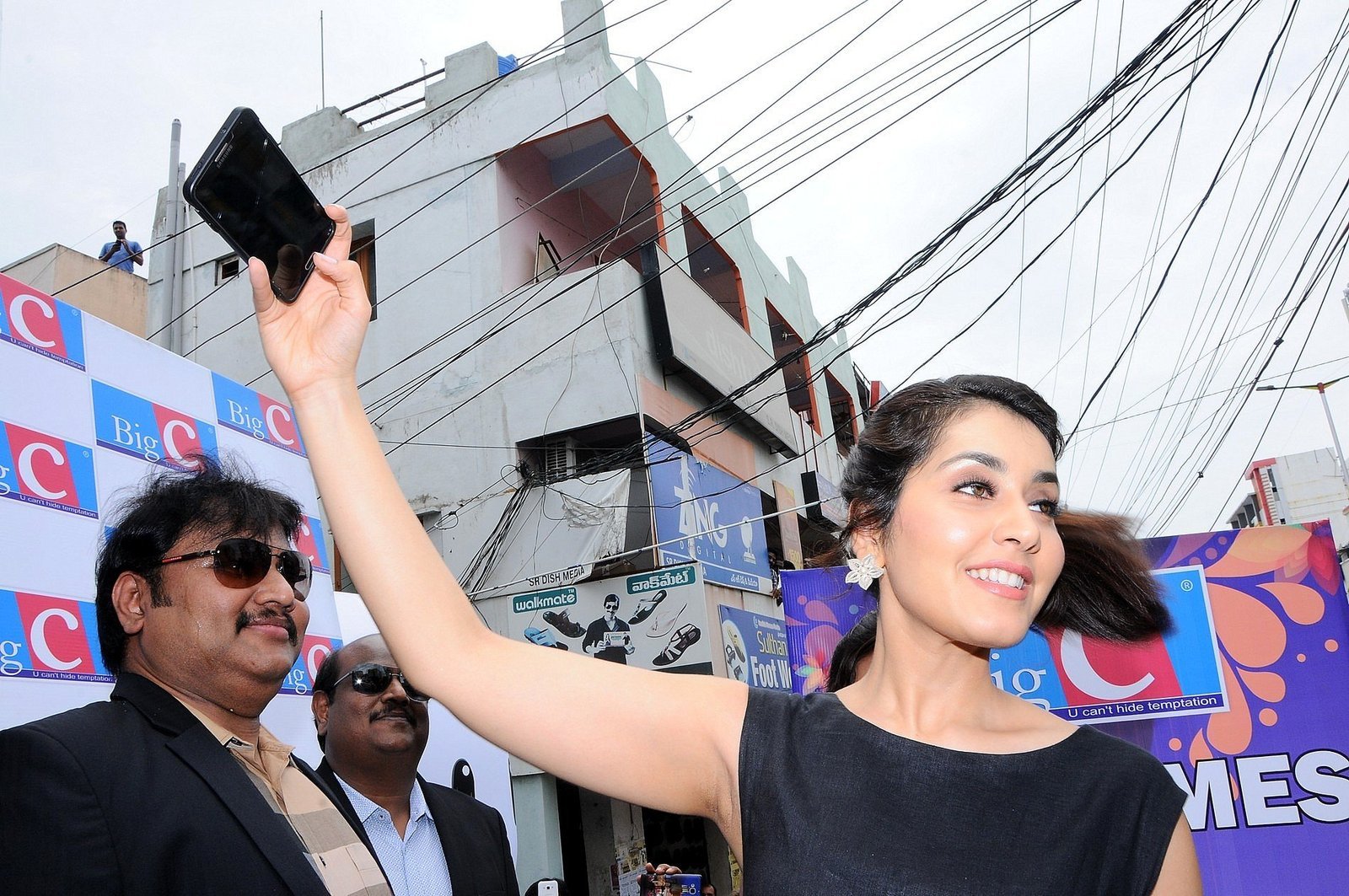 Raashi Khanna Launches Big C Mobile Store at Tirupathi Photos | Picture 1523288