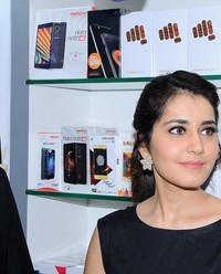 Raashi Khanna Launches Big C Mobile Store at Tirupathi Photos | Picture 1523287