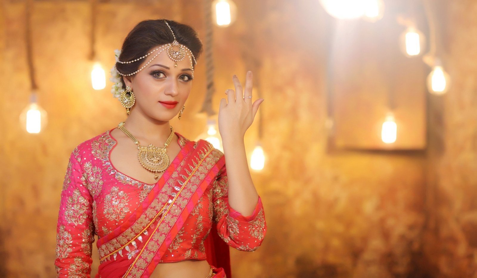 Actress Reshma Rathore in Saree Traditional Photoshoot | Picture 1524340