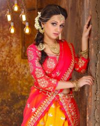 Actress Reshma Rathore in Saree Traditional Photoshoot | Picture 1524344