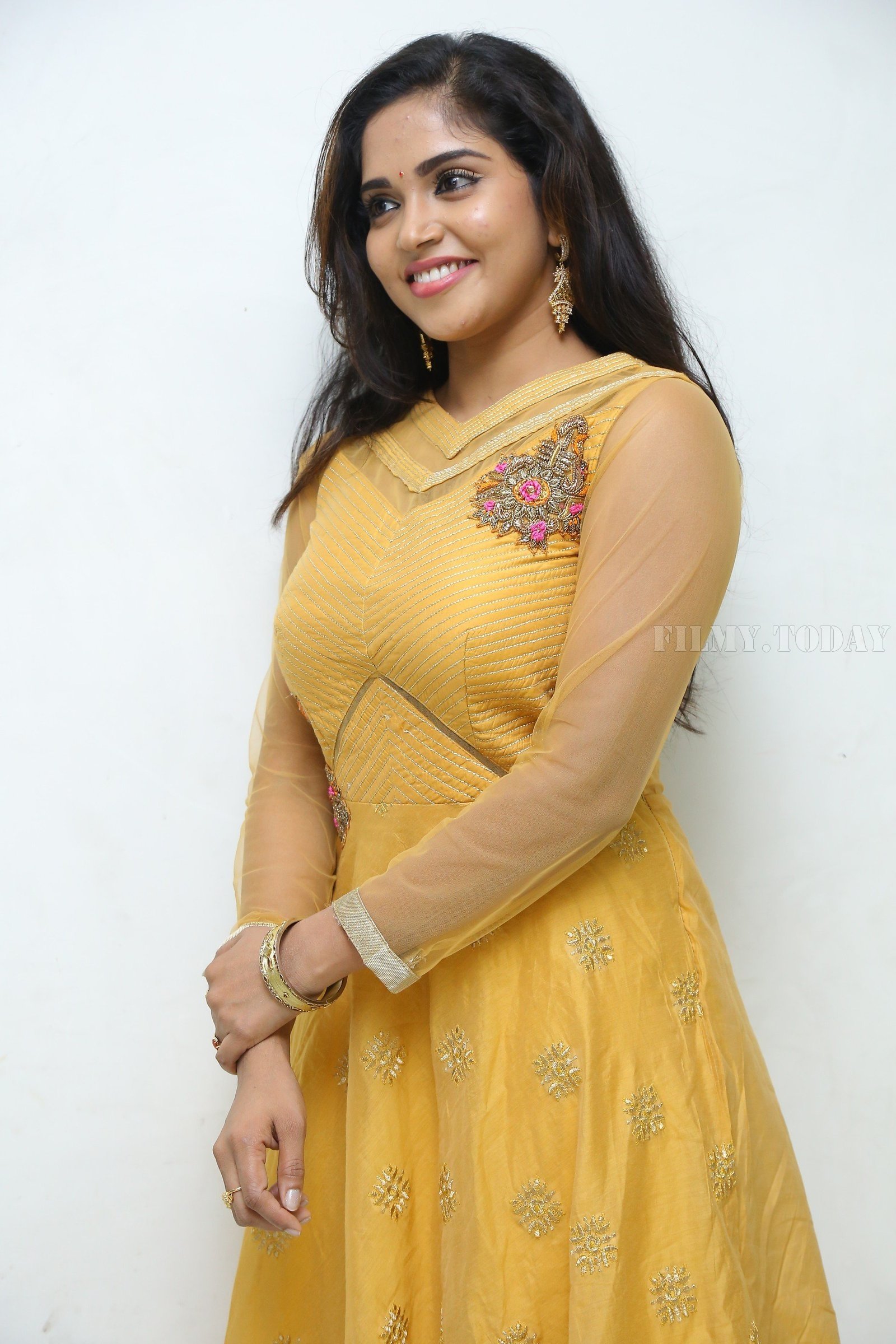 Karunya Chowdary at Seetha Ramuni Kosam First Look Launch Photos | Picture 1549314