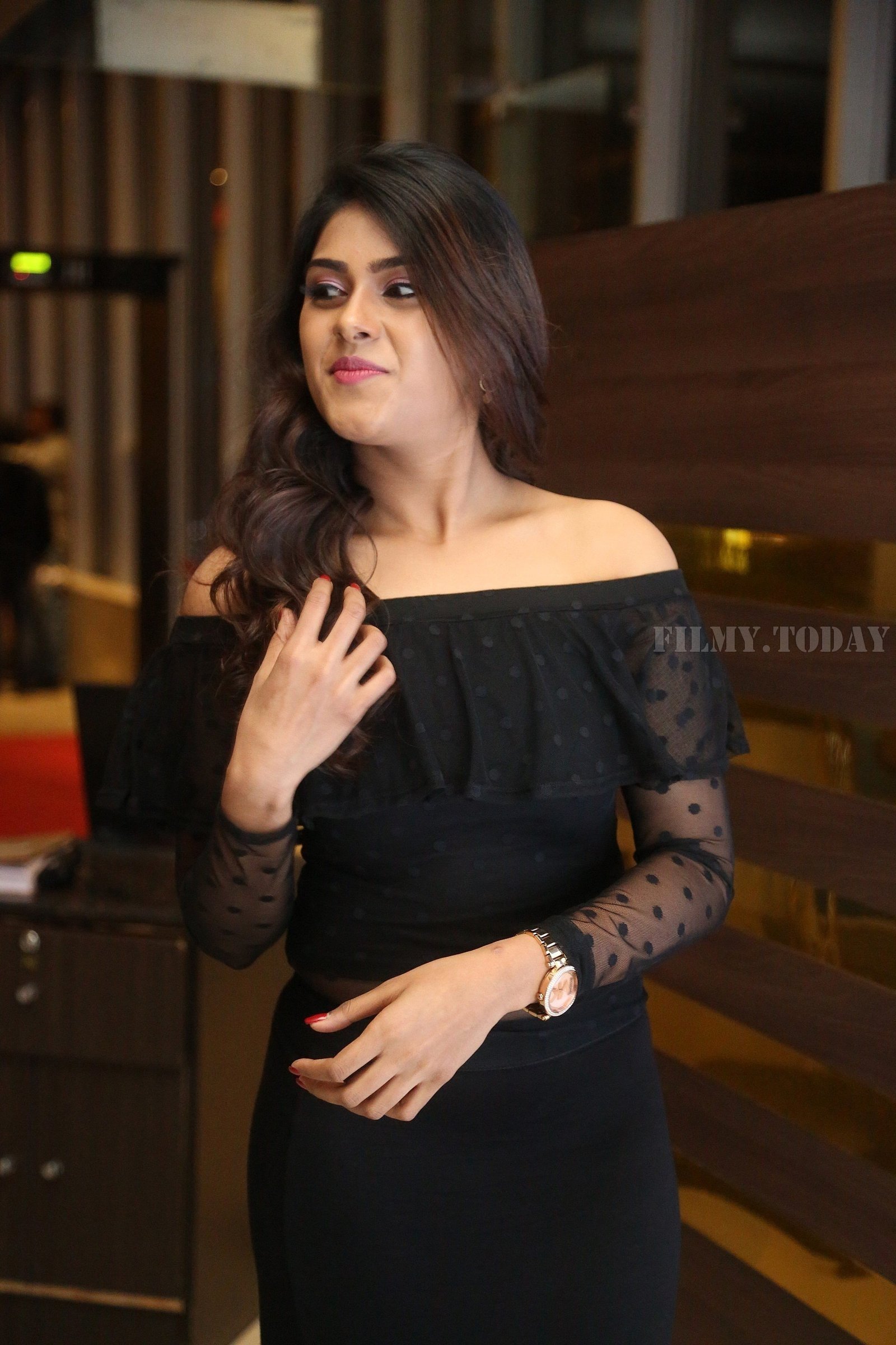Actress Naira Shah at E Ee Premiere Show Photos | Picture 1553131