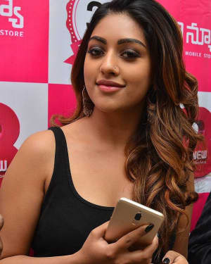 Actress Anu Emmanuel Inaugurates B New Mobile Store at Yemmiganur Photos | Picture 1555772