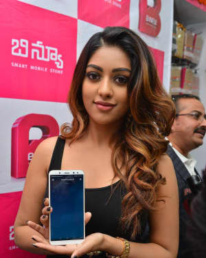 Actress Anu Emmanuel Inaugurates B New Mobile Store at Yemmiganur Photos | Picture 1555786