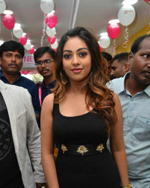 Actress Anu Emmanuel Inaugurates B New Mobile Store at Yemmiganur Photos | Picture 1555792