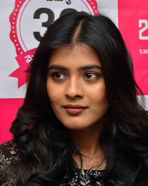 Actress Hebah Patel launches B New Mobile Store at Chirala Photos | Picture 1556567