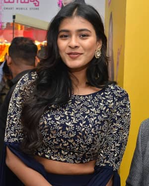 Actress Hebah Patel launches B New Mobile Store at Chirala Photos | Picture 1556558