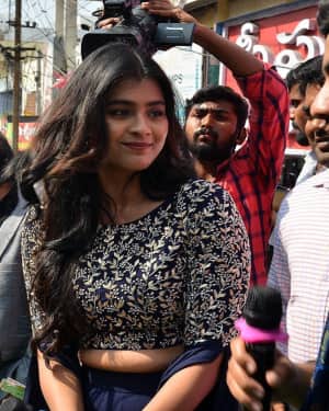 Actress Hebah Patel launches B New Mobile Store at Chirala Photos | Picture 1556564