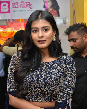 Actress Hebah Patel launches B New Mobile Store at Chirala Photos | Picture 1556579