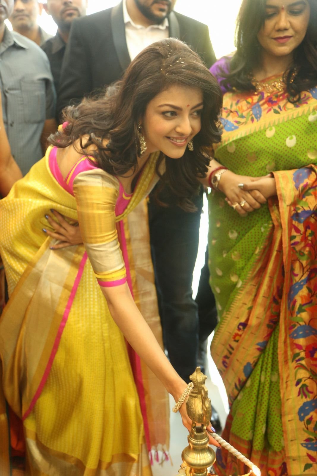 Kajal Agarwal Looking Gorgeous in Saree during Trisha Designer Store Launch Photos | Picture 1472214