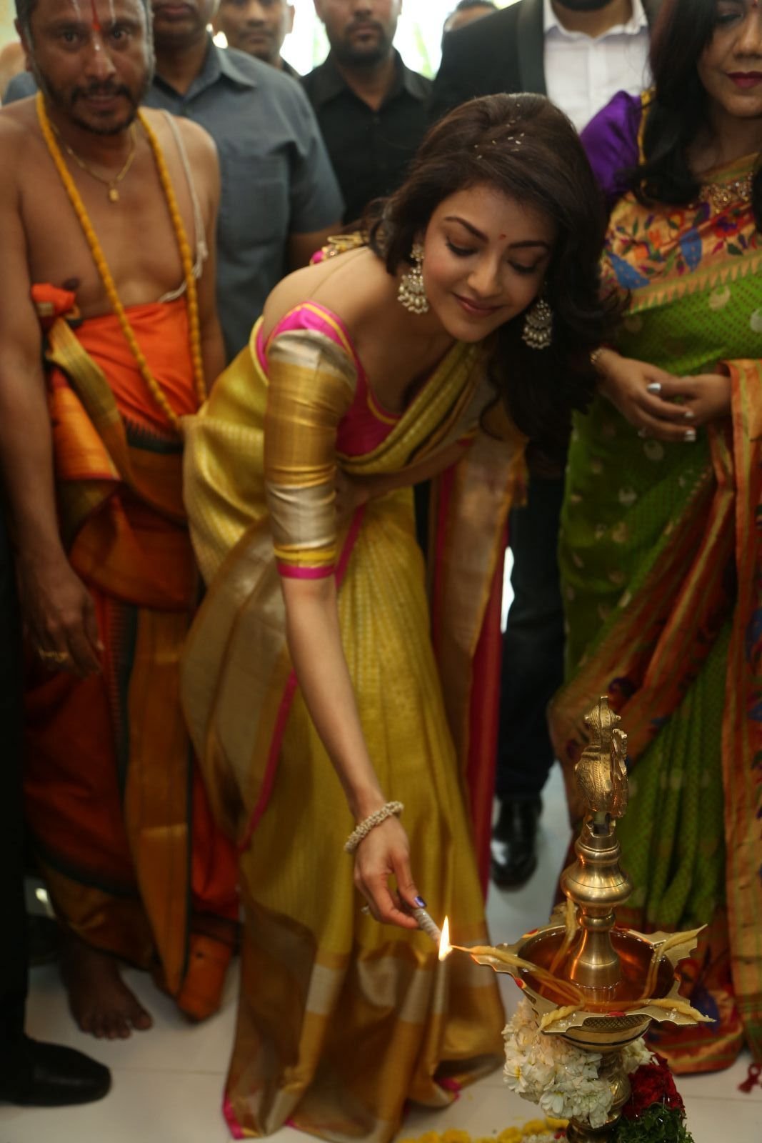 Kajal Agarwal Looking Gorgeous in Saree during Trisha Designer Store Launch Photos | Picture 1472210