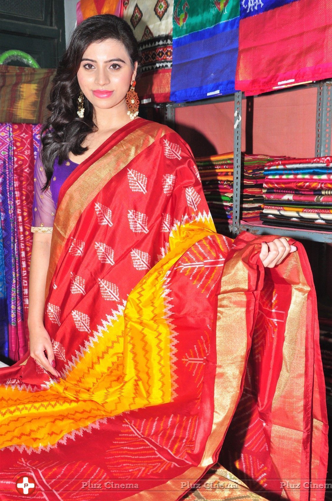Priyanka Raman Inaugurates Pochampally IKAT Art Mela Narayanguda Photos | Picture 1457982