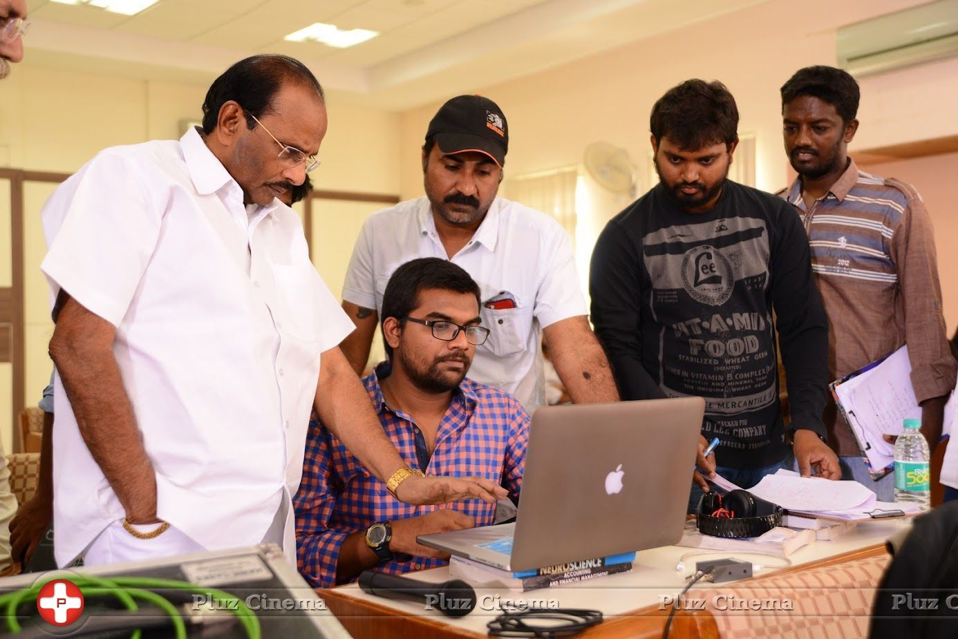 Srivalli Movie Working Photos | Picture 1457775