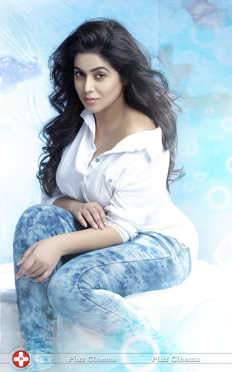Poorna Latest Photoshoot Images | Picture 1458669
