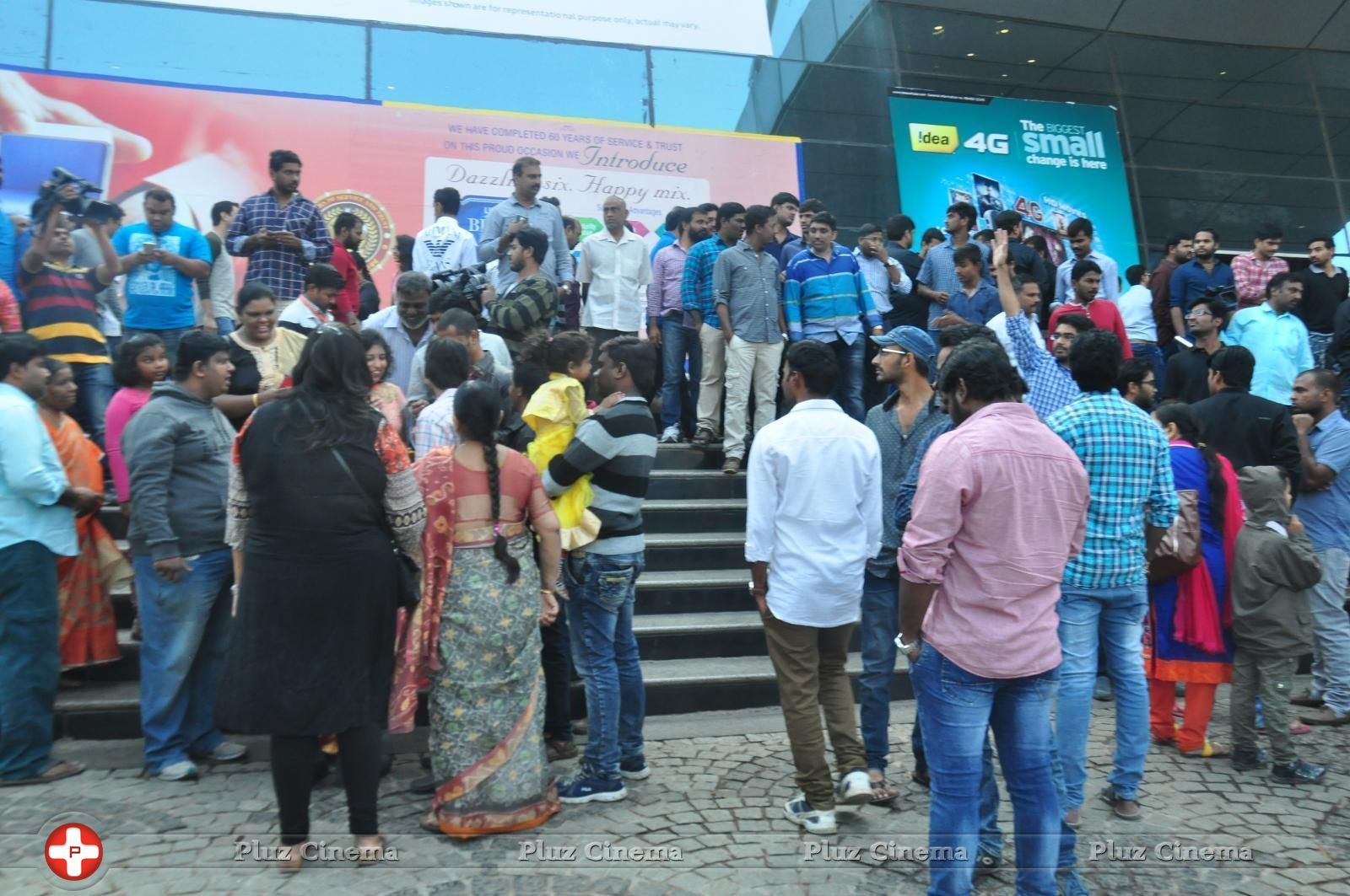 Allu Arjun and Tollywood Celebs in Theater To Watch Khaidi No 150 With Fans Coverage Photos | Picture 1459963