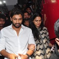 Allu Arjun - Allu Arjun and Tollywood Celebs in Theater To Watch Khaidi No 150 With Fans Coverage Photos | Picture 1459952