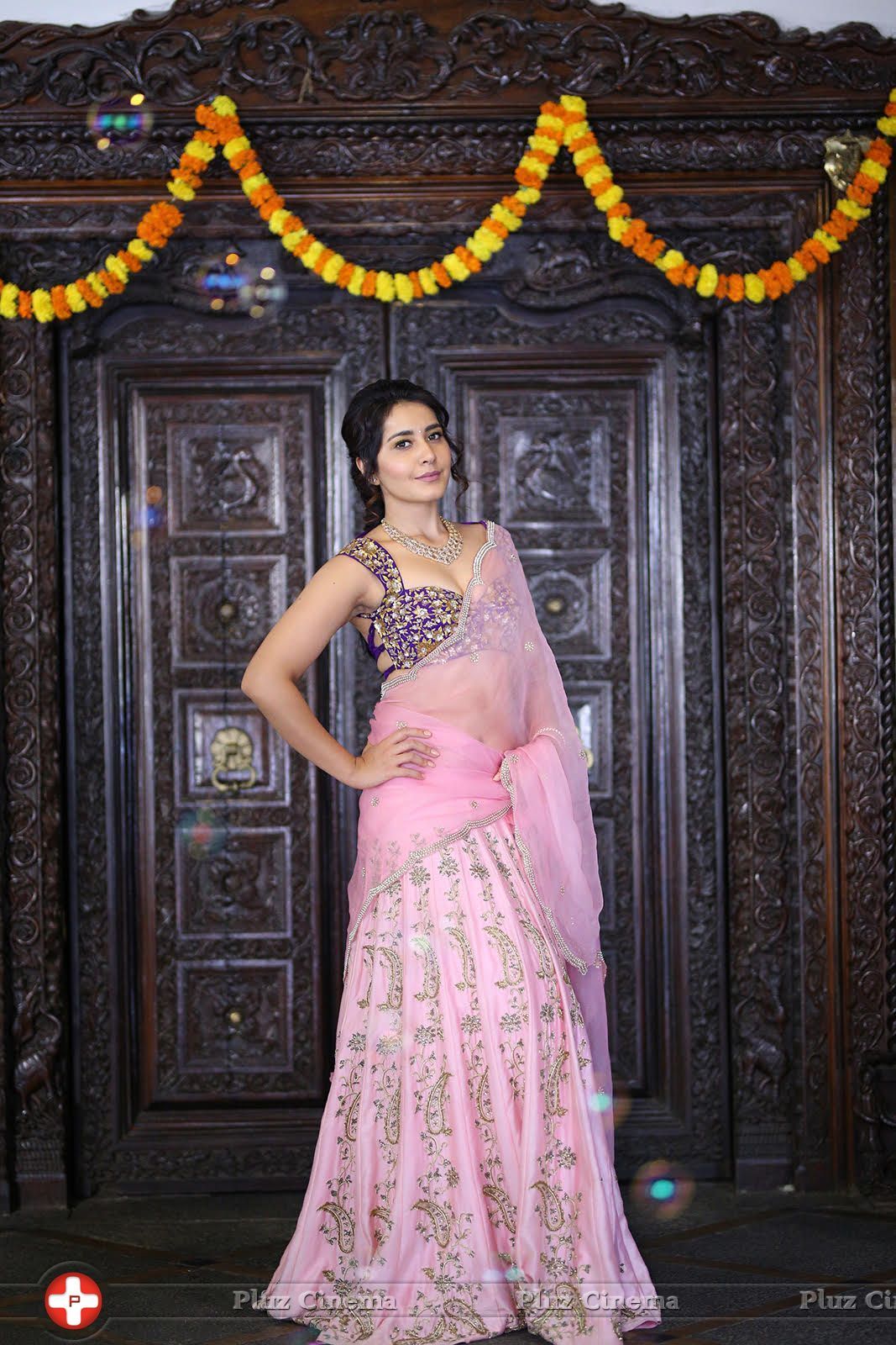 Raashi Khanna in Transparent Pink Saree Photos | Picture 1461434