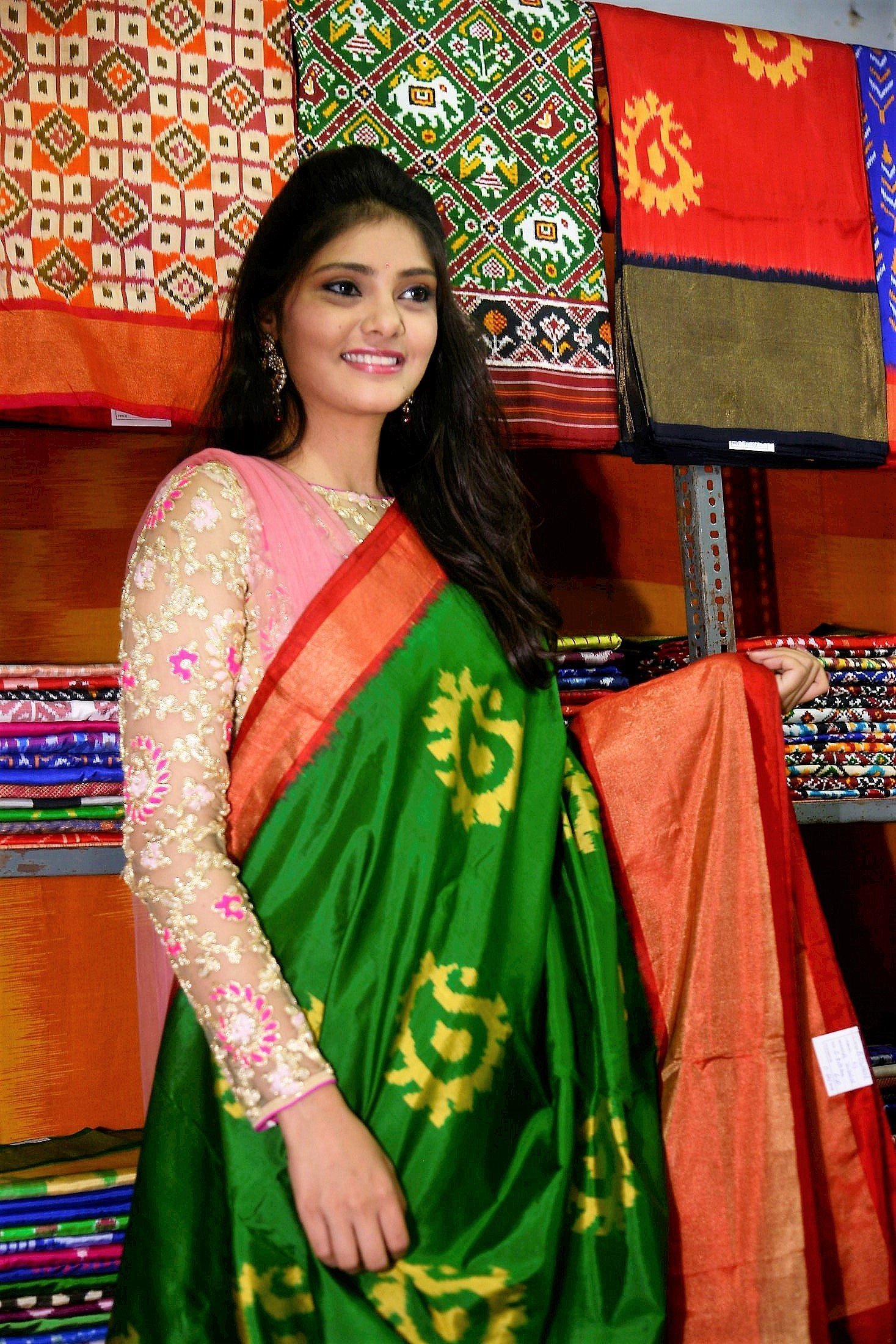 Aishwarya Gorak Inaugurates Pochampally IKAT Mela | Picture 1517891