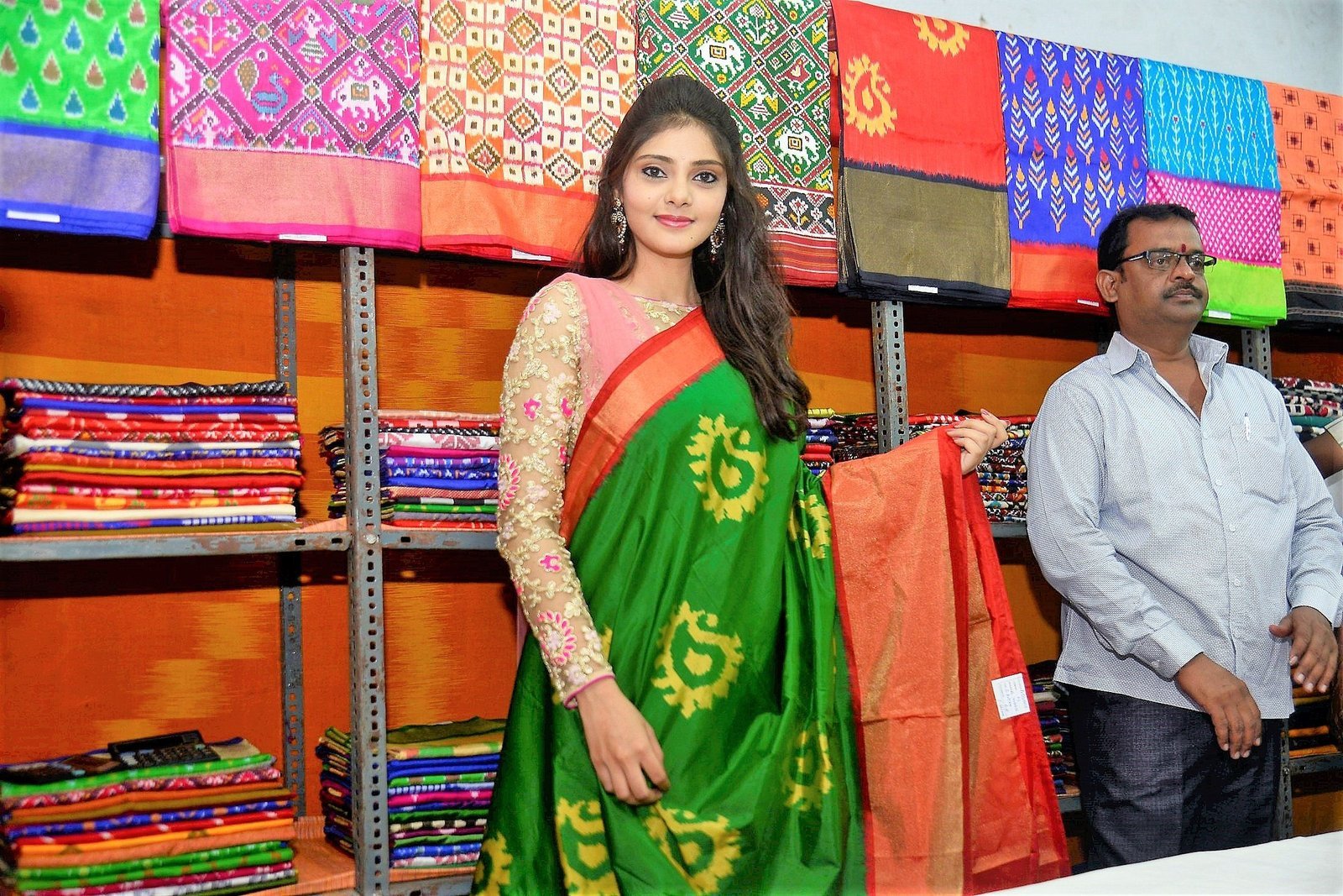 Aishwarya Gorak Inaugurates Pochampally IKAT Mela | Picture 1517881