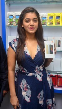 Yamini Bhaskar Launches 38th CELLBAY Mobile Store | Picture 1508697
