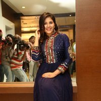 Anjali Stills From Chitrangada Movie Pre Release Function | Picture 1479677
