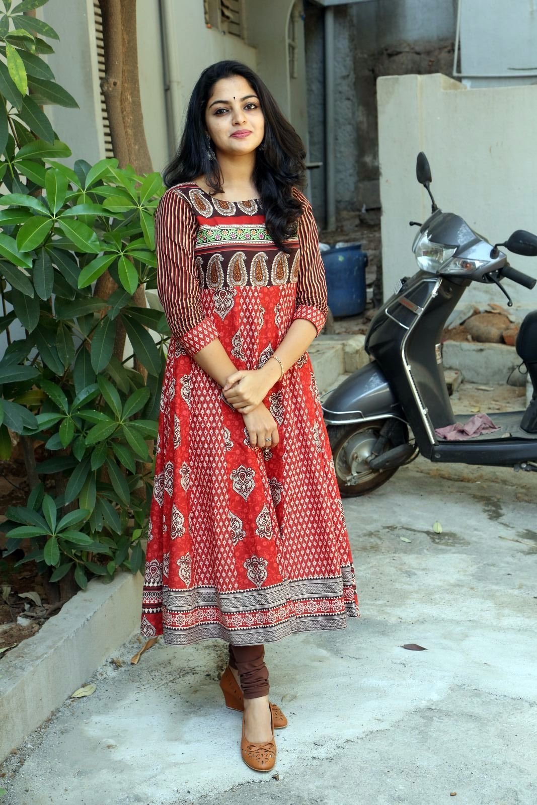 Actress Nikhila Vimal Stills at Meda Meeda Abbayi Movie Launch | Picture 1480942