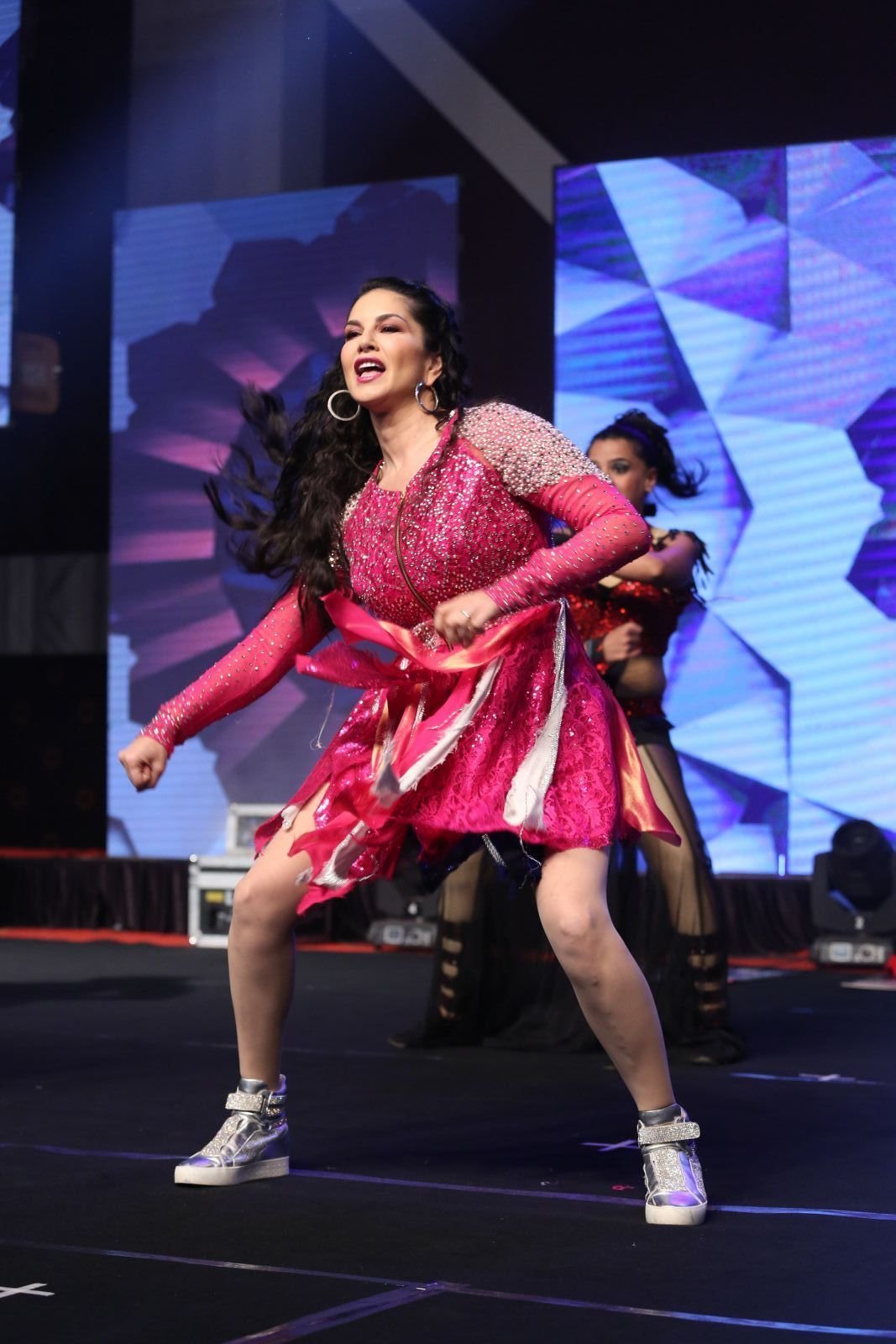 Sunny Leone Performing Hot In Stage At Rogue Audio Release Function Photos | Picture 1482004