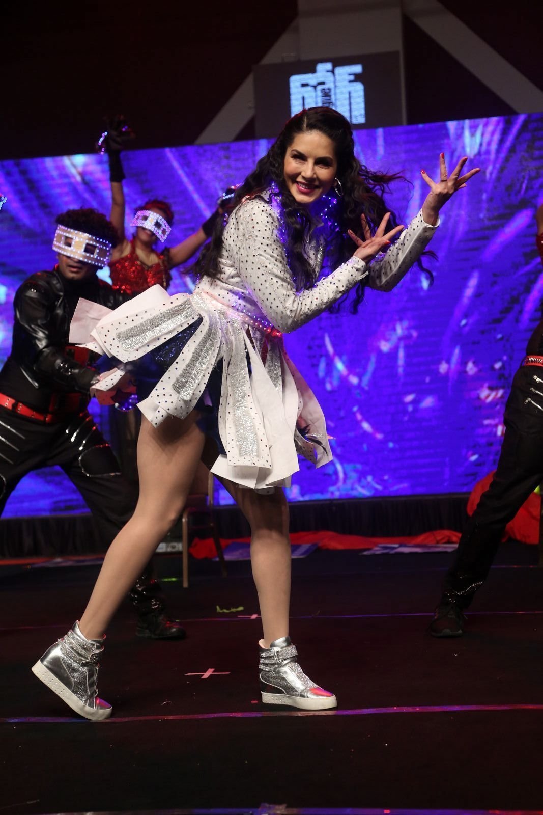 Sunny Leone Performing Hot In Stage At Rogue Audio Release Function Photos | Picture 1482021