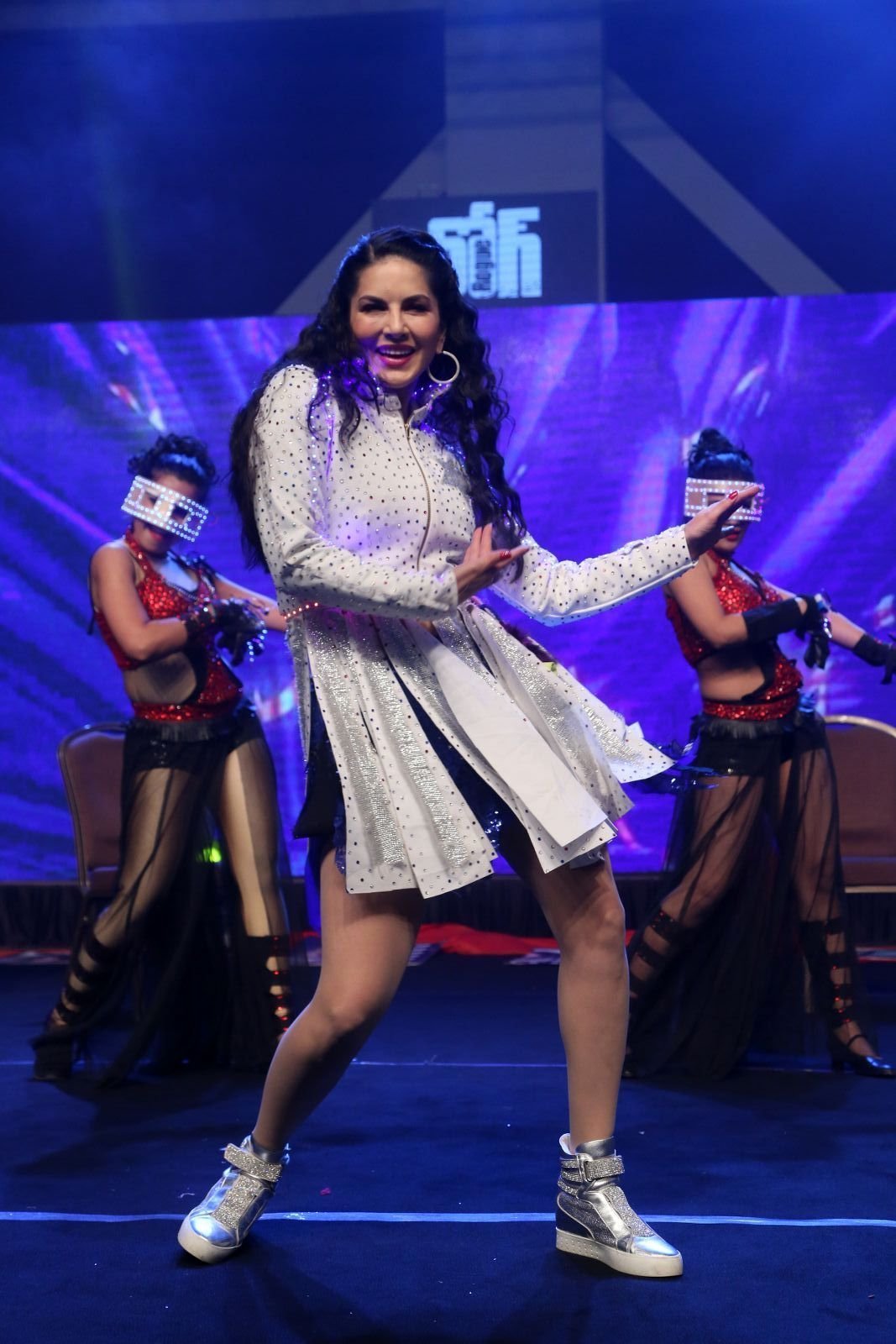 Sunny Leone Performing Hot In Stage At Rogue Audio Release Function Photos | Picture 1482019