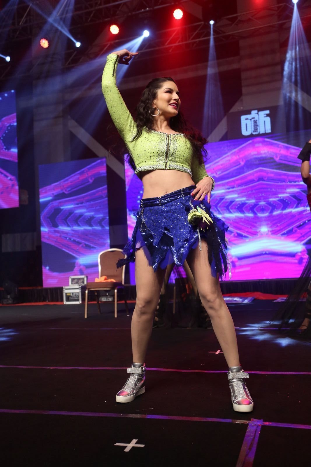 Sunny Leone Performing Hot In Stage At Rogue Audio Release Function Photos | Picture 1482023