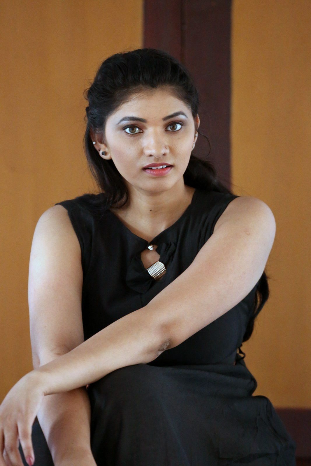 Actress Khanishka Hot In Black Shorts Photos | Picture 1486954