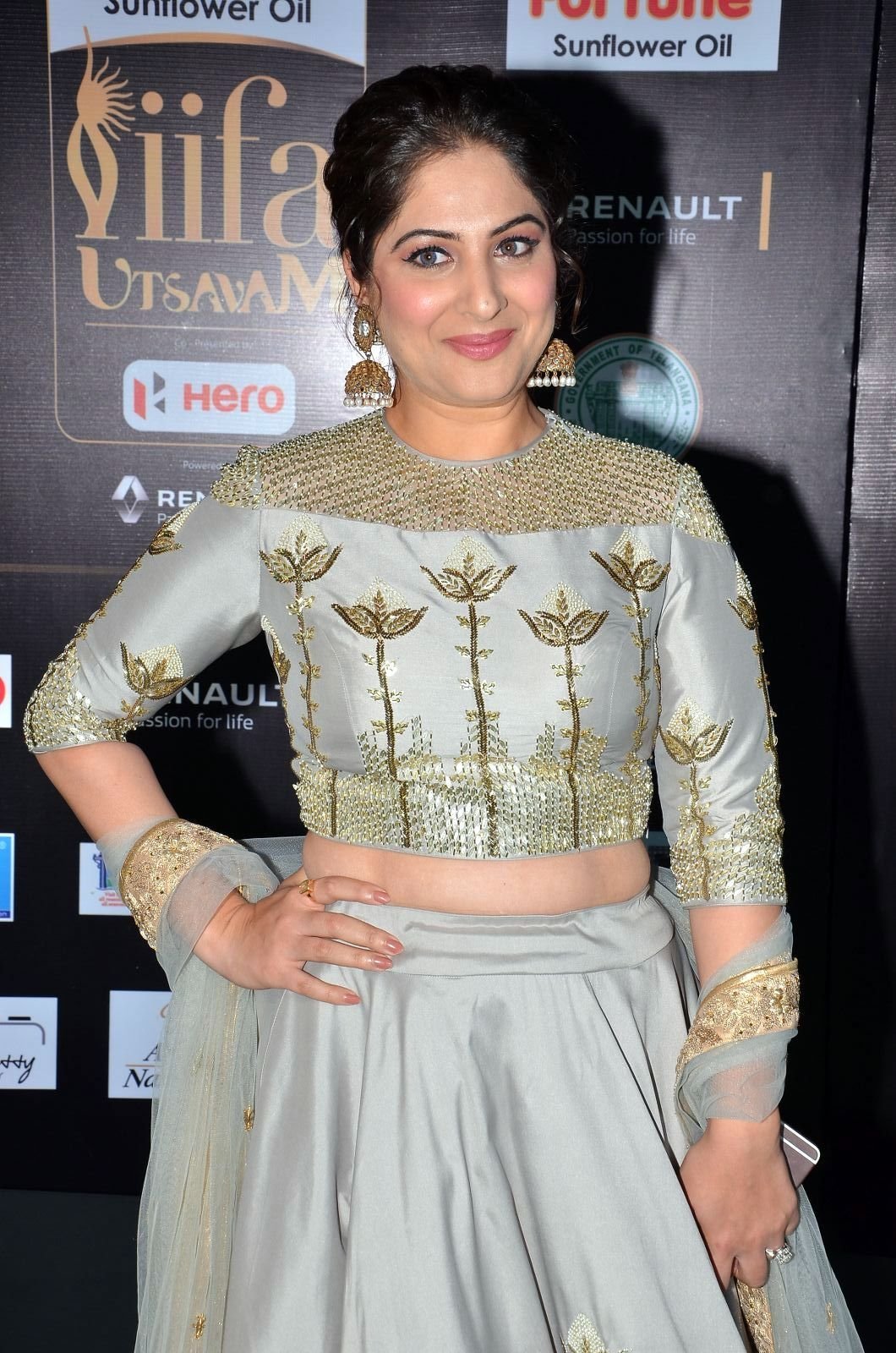 Gowri Munjal Hot at TSR TV9 National Film Awards Photos | Picture 1487898