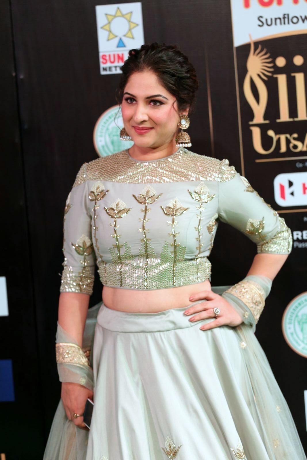 Gowri Munjal Hot at TSR TV9 National Film Awards Photos | Picture 1487888
