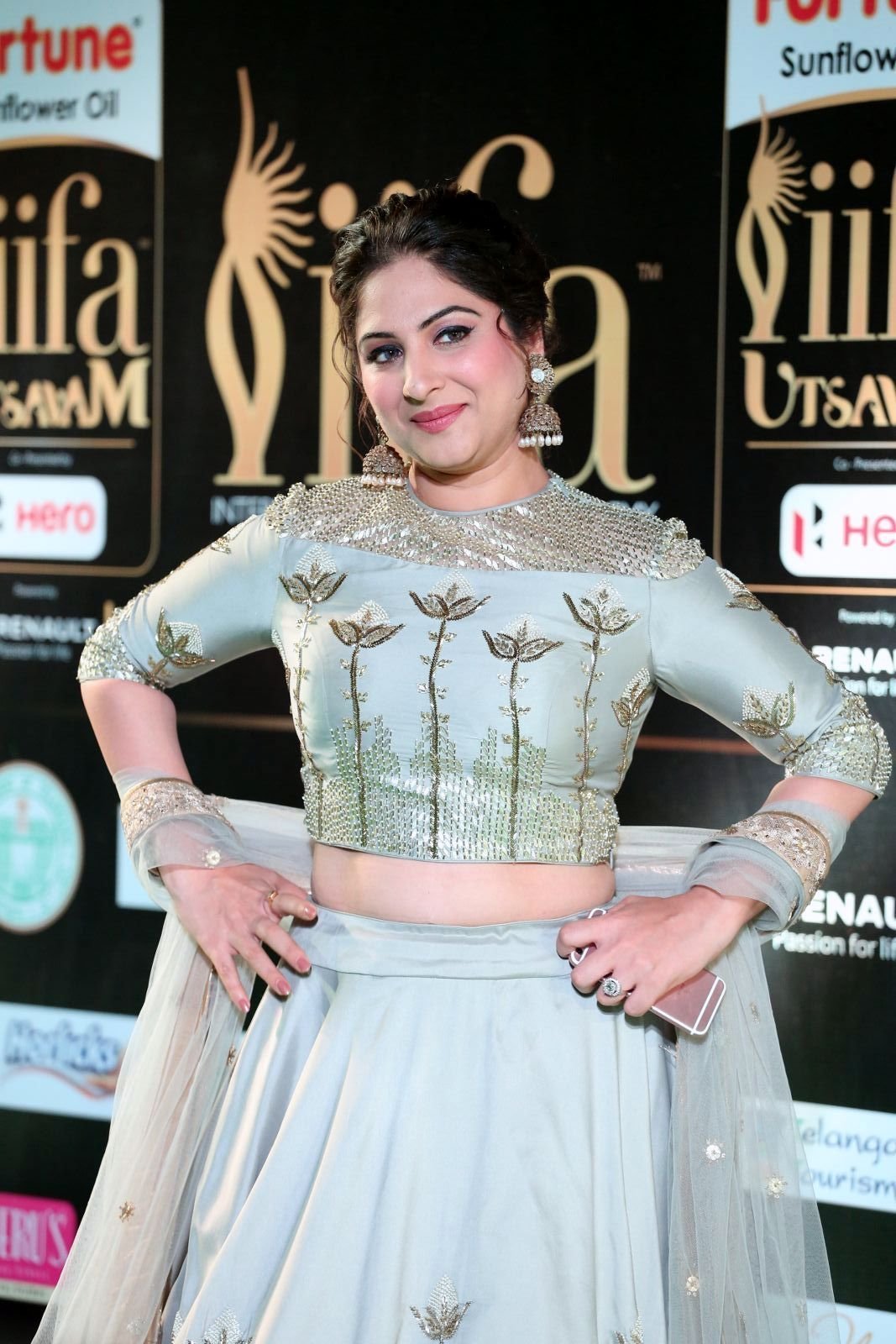 Gowri Munjal Hot at TSR TV9 National Film Awards Photos | Picture 1487873