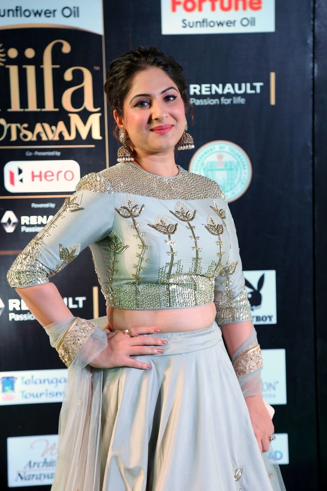 Gowri Munjal Hot at TSR TV9 National Film Awards Photos | Picture 1487914