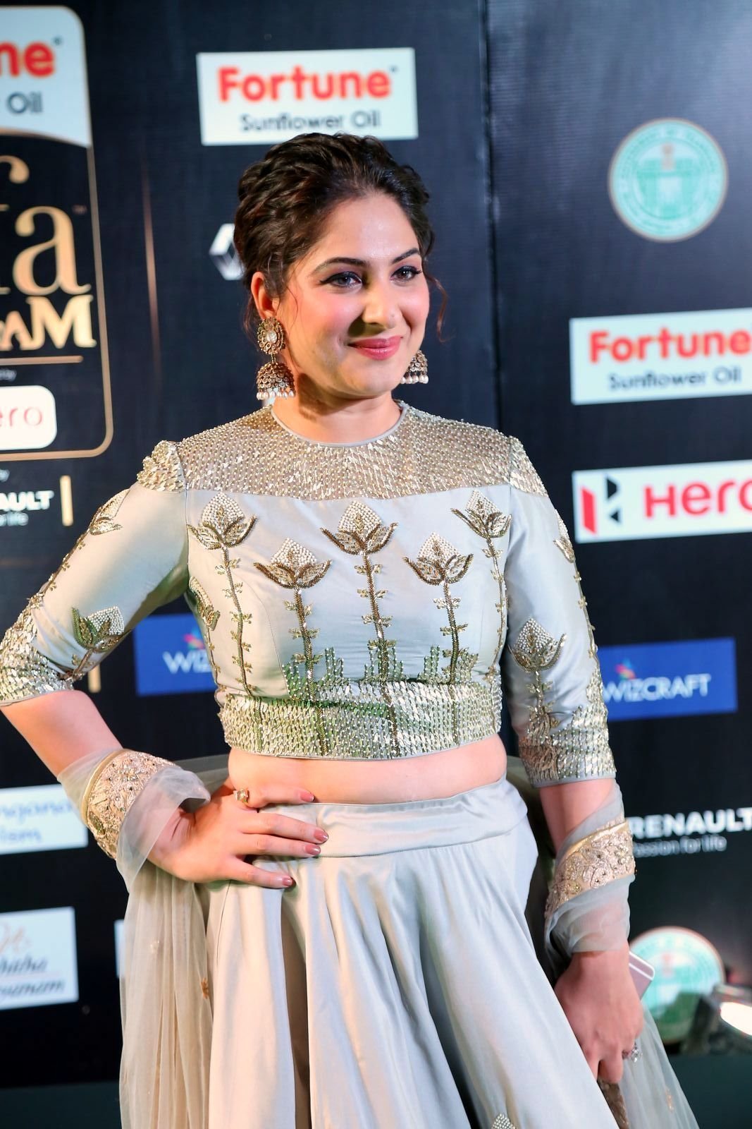 Gowri Munjal Hot at TSR TV9 National Film Awards Photos | Picture 1487906