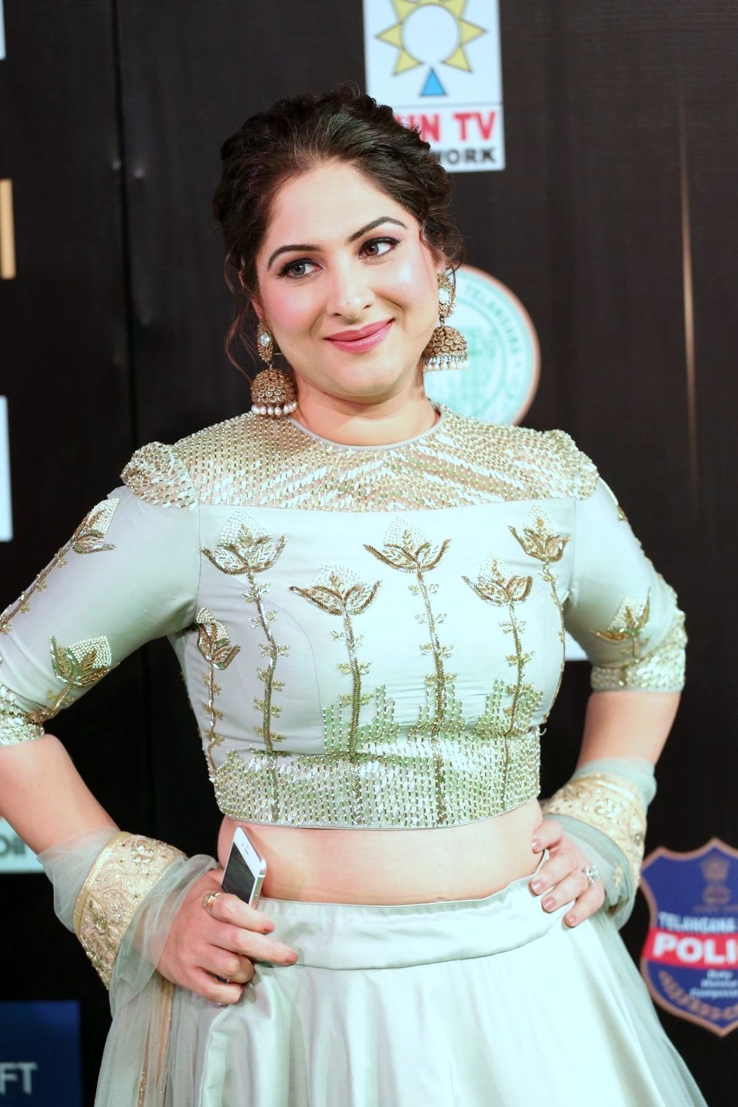 Gowri Munjal Hot at TSR TV9 National Film Awards Photos | Picture 1487886