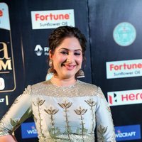 Gowri Munjal Hot at TSR TV9 National Film Awards Photos | Picture 1487904