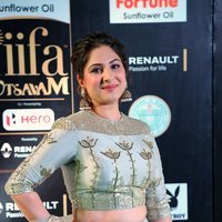 Gowri Munjal Hot at TSR TV9 National Film Awards Photos | Picture 1487914