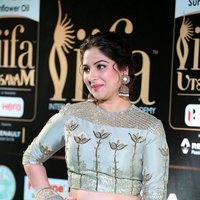 Gowri Munjal Hot at TSR TV9 National Film Awards Photos | Picture 1487875