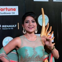 Sakshi Agarwal at IIFA Utsavam Awards 2017 Photos | Picture 1487844