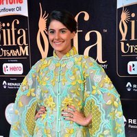 Isha Talwar Hot at IIFA Utsavam Awards 2017 Photos | Picture 1488693