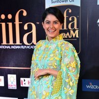 Isha Talwar Hot at IIFA Utsavam Awards 2017 Photos | Picture 1488701