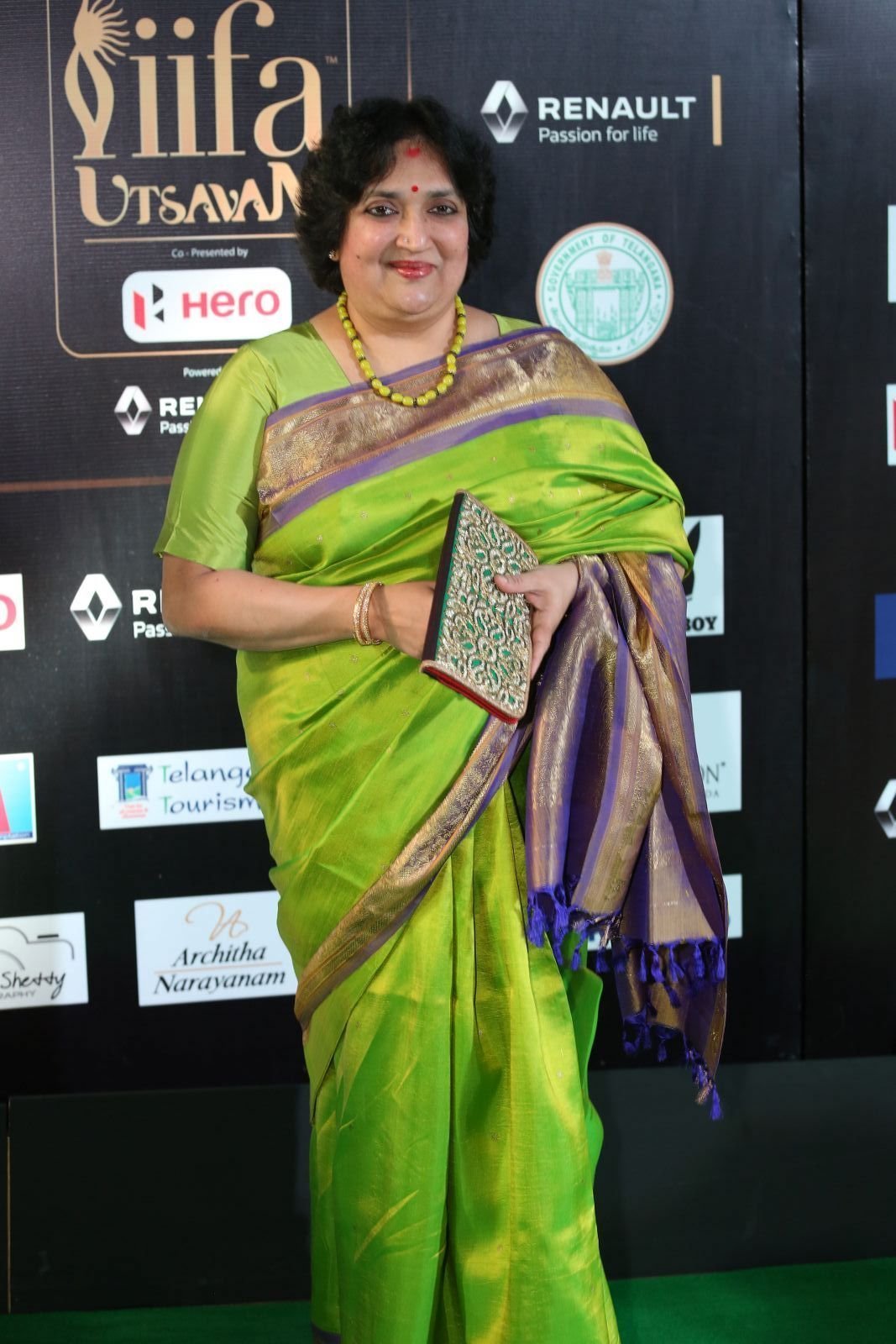 Latha Rajinikanth at IIFA Utsavam Awards 2017 Photos | Picture 1488171