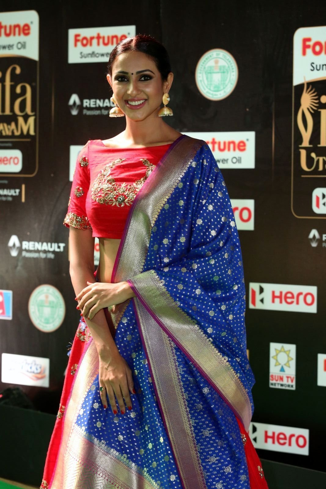 Priya Sri In Saree at IIFA Utsavam Awards 2017 Photos | Picture 1489275