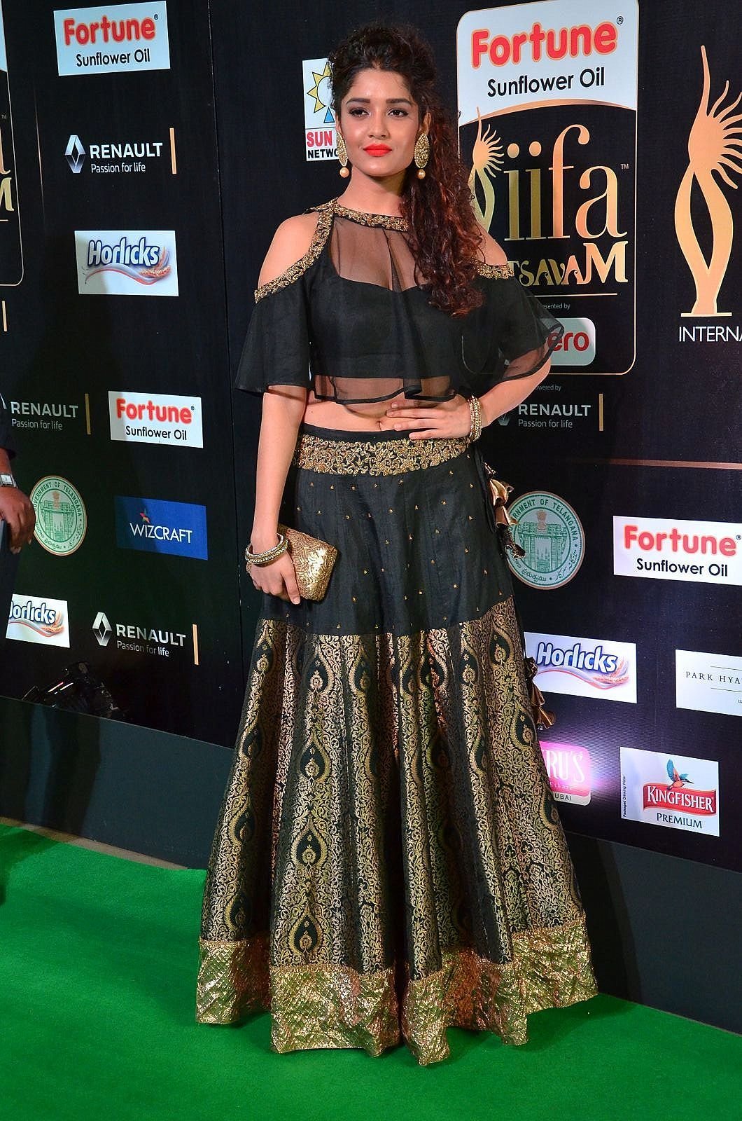 Ritika Singh at IIFA Utsavam Awards 2017 Photos | Picture 1489334