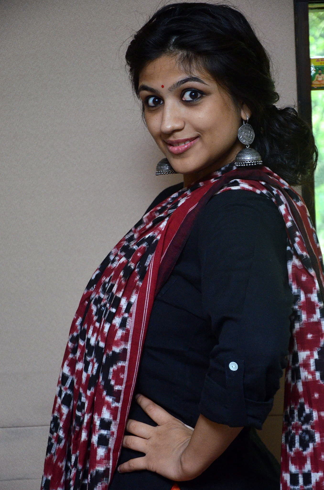 Supriya Shailja In Black Top And Long Skirt Latest Photos | Picture 1489065