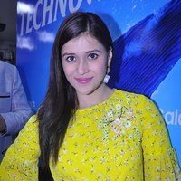 Mannara Chopra during launch of Samsung S8 Smart Mobile Photos | Picture 1496198