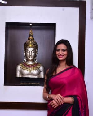 Actress Meenakshi Dixit launches Naturals Salon at Vijayawada  Photos | Picture 1543934
