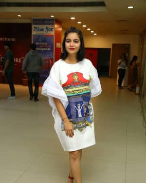 Actress Swathi at London Babulu Premiere Show Photos | Picture 1544750